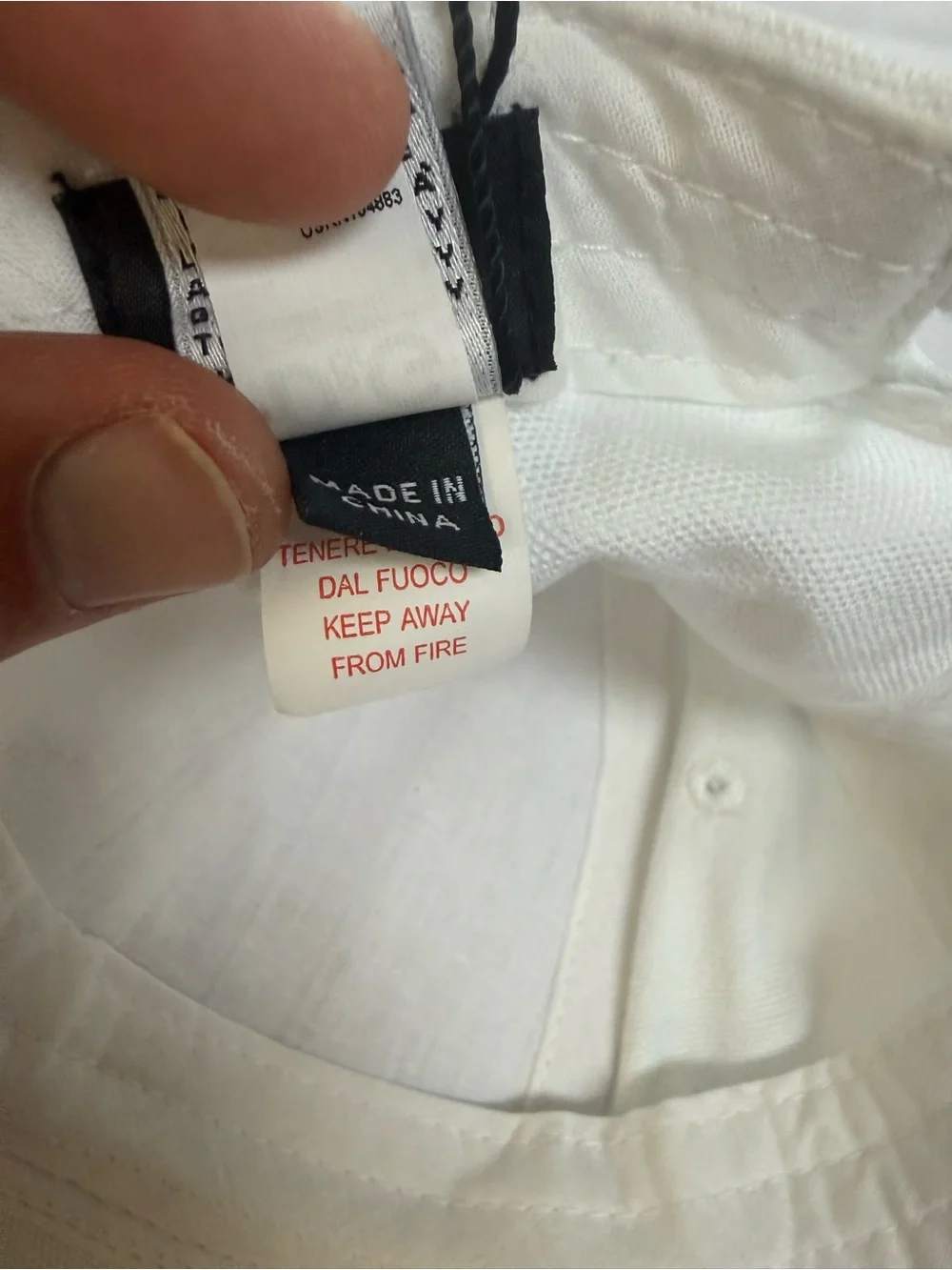 Kids size 6C Y2K Dolce & Gabbana White Logo Cap with Hang Tags